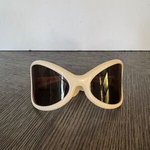 ACNE STUDIOS ARCTURUS SUNGLASSES C30056 OFF WHITE EUC MADE IN ITALY UNISEX